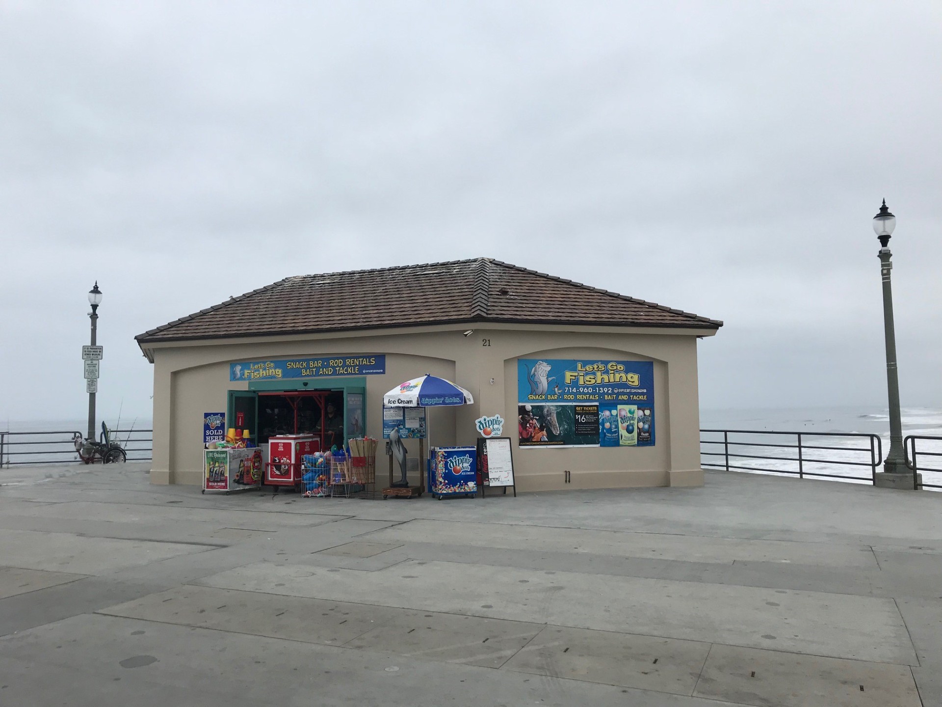 Huntington Beach pier shop before